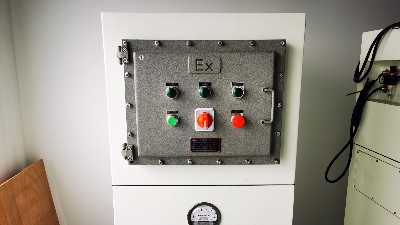 工業(yè)防爆除塵器,執(zhí)信環(huán)保專注車間安全粉塵凈化設(shè)備制造。